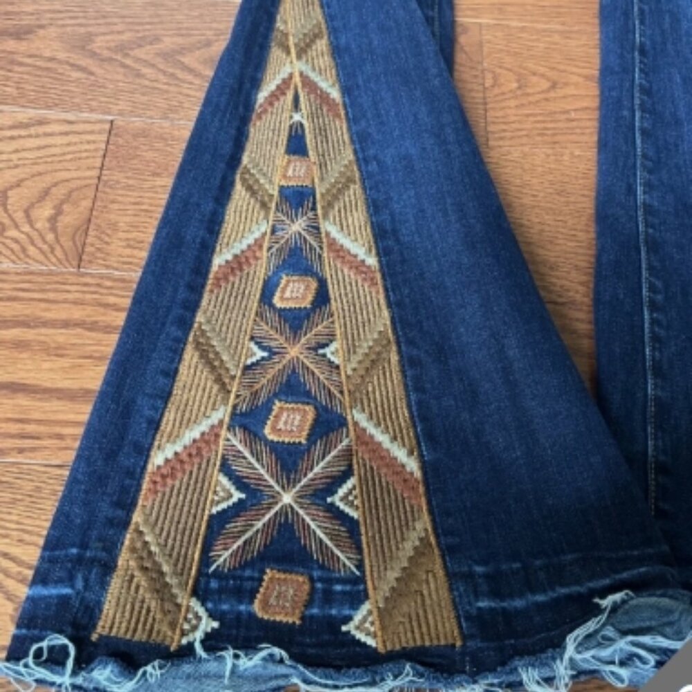 Driftwood 27 Farrah Free People Southwest Boho Embroidered Flare Jeans Denim